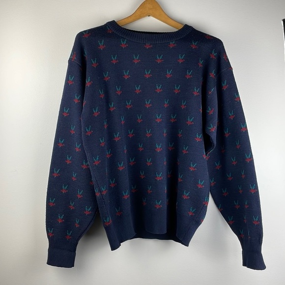 Vintage IZOD 100% Wool Men Crew Sweater SZ M Blue with Red/Green Pattern - Picture 2 of 11